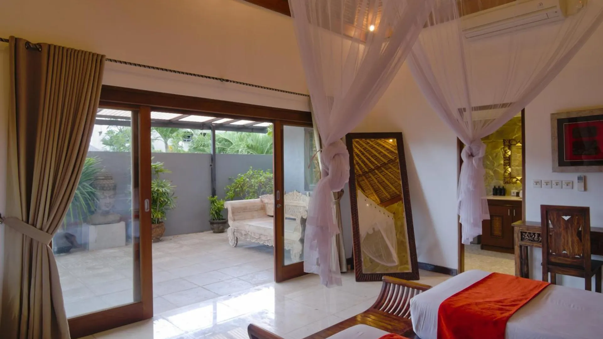 Villa Petra Seminyak Indonesia